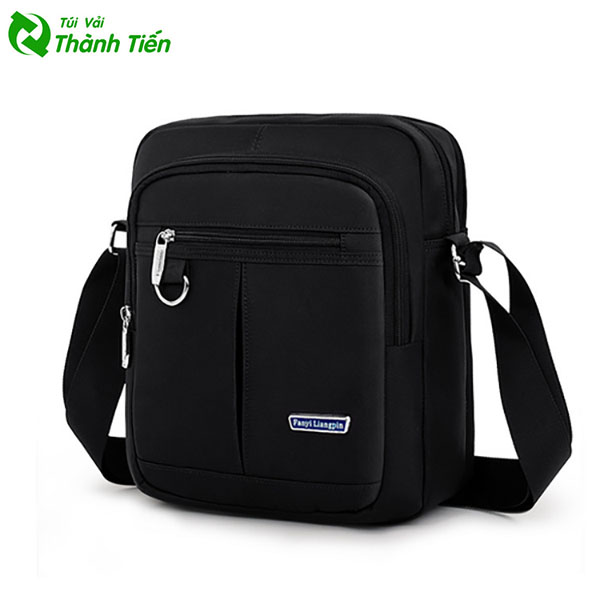 Mẫu túi đeo chéo vải dù nữ