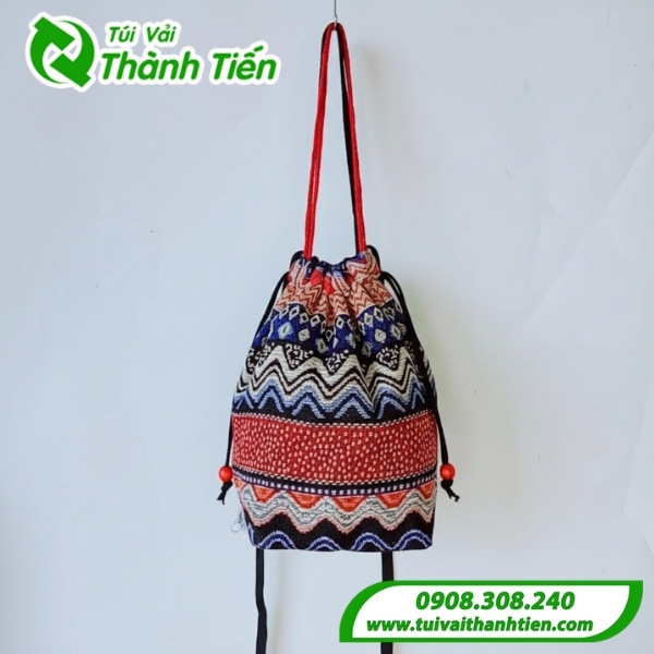Mẫu túi balo vải thổ cẩm dây rút