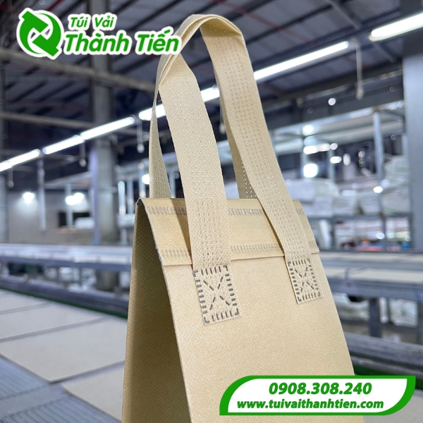 Chất liệu chắc chắn của túi đựng kem giữ nhiệt