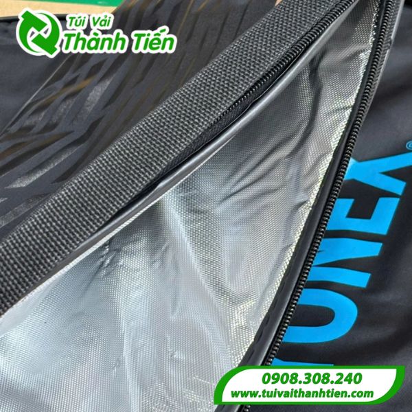 Cận cảnh câu trúc 3 lớp của túi đựng vợt cầu lông